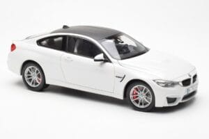 BMW M4 F82 Frozen Brilliant Bianco Paragon 1:18 PA-97101 Pressofusione — immagine 6 di 8