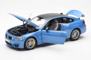 BMW M4 F82 Yas Marina Blu Paragon 1:18 PA-97102 Pressofusione — immagine 2 di 8