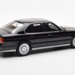 BMW M5 E34 Nero Otto 1:18 - image 2 of 6