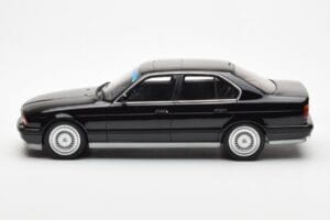 BMW M5 E34 Nero Otto 1:18 OT690 Resina — immagine 3 di 6