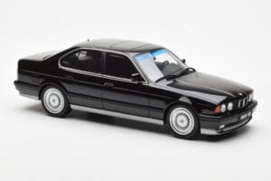 BMW M5 E34 Nero Otto 1:18 OT690 Resina — immagine 4 di 6