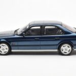 BMW M5 E34 Blu Metallic Otto 1:18 - image 3 of 6