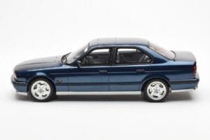 BMW M5 E34 Blu Metallic Otto 1:18 OT576 Resina — immagine 3 di 6