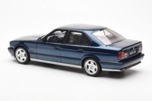 BMW M5 E34 Blu Metallic Otto 1:18 OT576 Resina — immagine 5 di 6