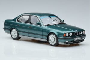 BMW M5 E34 Cecotto Edition Verde Otto 1:18 OT968 Resina — immagine 4 di 6