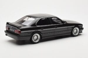 BMW M5 E34 Hartge H5 V12 Diamond Nero Metallic Otto 1:18 OT362 Resina — immagine 2 di 6