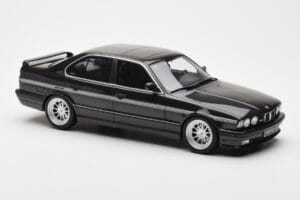 BMW M5 E34 Hartge H5 V12 Diamond Nero Metallic Otto 1:18 OT362 Resina — immagine 4 di 6