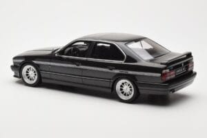BMW M5 E34 Hartge H5 V12 Diamond Nero Metallic Otto 1:18 OT362 Resina — immagine 5 di 6
