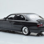 BMW M5 E34 Hartge Nero Otto 1:18 - image 4 of 6