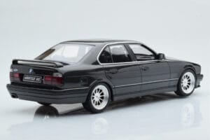 BMW M5 E34 Hartge Nero Otto 1:18 OT362B Resina — immagine 5 di 6
