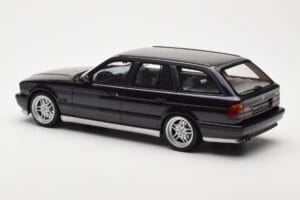 BMW M5 E34 Touring Diamond Nero Otto 1:18 OT198 Resina — immagine 5 di 6