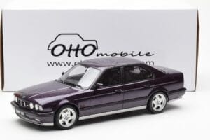 BMW M5 E34 Viola Otto 1:18 OT106 Resina — immagine 6 di 6