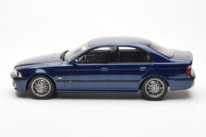 BMW M5 E39 Avus Blue Paint Issue Otto 1:18 OT070 Resina — immagine 3 di 6