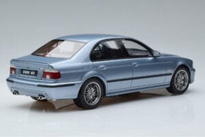 BMW M5 E39 Silverwater Blu Otto 1:18 OT554 Resina — immagine 2 di 6