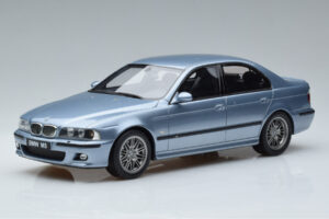 BMW M5 E39 Silverwater Blu Otto 1:18