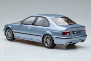 BMW M5 E39 Silverwater Blu Otto 1:18 OT554 Resina — immagine 5 di 6
