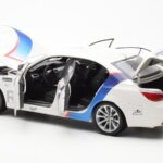 BMW M5 E60 Ring Taxi Nurburgring Kyosho 1:18 - image 5 of 8