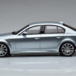 BMW M5 E60 Argento Otto 1:18 - image 3 of 6