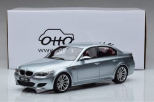 BMW M5 E60 Argento Otto 1:18 OT426 Resina — immagine 6 di 6