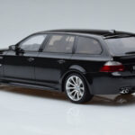 BMW M5 E61 Touring Nero Otto 1:18 - image 5 of 6