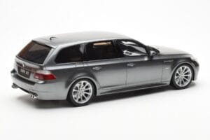 BMW M5 E61 Touring Grigio Otto 1:18 OT189 Resina — immagine 2 di 6