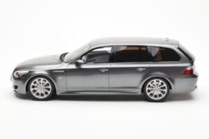 BMW M5 E61 Touring Grigio Otto 1:18 OT189 Resina — immagine 3 di 6