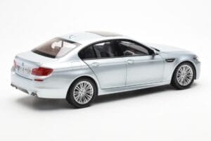 BMW M5 F10 Silverstone Argento Paragon 1:18 80432186353 Pressofusione — immagine 3 di 8