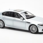 BMW M5 F10 Silverstone Argento Paragon 1:18 80432186353 - image 6 of 8