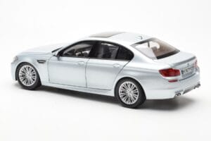 BMW M5 F10 Silverstone Argento Paragon 1:18 80432186353 Pressofusione — immagine 7 di 8