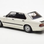 BMW M535i E28 Alpine Bianco AUTOart 1:18 - image 7 of 10