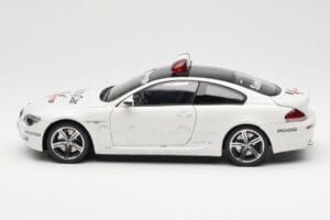 BMW M6 E63 MotoGP Safety Car 2006 Kyosho 1:18 08707GPB Pressofusione — immagine 4 di 8
