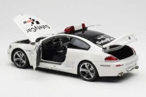 BMW M6 E63 MotoGP Safety Car 2006 Kyosho 1:18 08707GPB Pressofusione — immagine 5 di 8