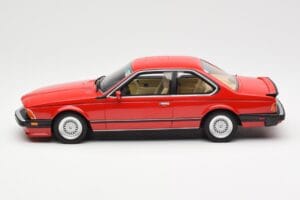 BMW M635 CSi E24 Henna Rosso Otto 1:18 OT1018 Resina — immagine 3 di 6