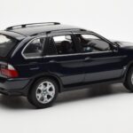 BMW X5 4.4i E53 Blu Scuro Kyosho 1:18 - image 3 of 8
