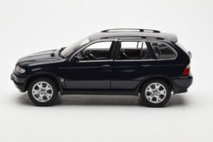 BMW X5 4.4i E53 Blu Scuro Kyosho 1:18 08521DB Pressofusione — immagine 4 di 8