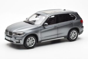 BMW X5 F15 Space Grigio Paragon 1:18