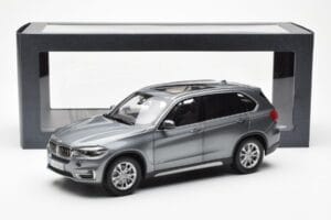 BMW X5 F15 Space Grigio Paragon 1:18 80432318988 Pressofusione — immagine 8 di 8