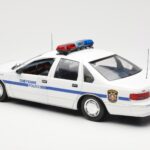 Chevrolet Caprice Cheyenne Polizia UT Models 1:18 - image 5 of 6