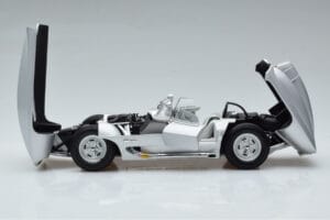 Chevrolet Corvette C1 Stingray Concept AUTOart 1:18 71000 Pressofusione — immagine 4 di 8