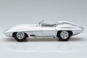Chevrolet Corvette C1 Stingray Concept AUTOart 1:18 71000 Pressofusione — immagine 5 di 8