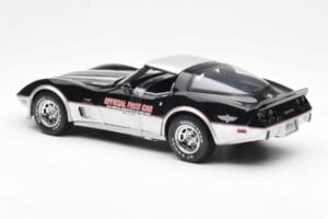 Chevrolet Corvette C3 Pace Car Indianapolis 500 1978 UT Models 1:18 21070 Pressofusione — immagine 5 di 6