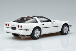 Chevrolet Corvette C4 Bianco AUTOart 1:18 71243 Pressofusione — immagine 3 di 8