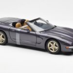 Chevrolet Corvette C5 Cabriolet Viola Perla Metallizzato UT Models 1:18 - image 4 of 6