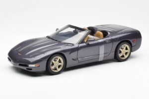 Chevrolet Corvette C5 Cabriolet Viola Perla Metallizzato UT Models 1:18