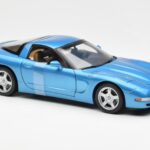 Chevrolet Corvette C5 Blu Metallizzato UT Models 1:18 - image 4 of 6