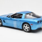 Chevrolet Corvette C5 Blu Metallizzato UT Models 1:18 - image 5 of 6