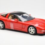 Chevrolet Corvette C5 Hardtop Rosso UT Models 1:18 - image 4 of 6