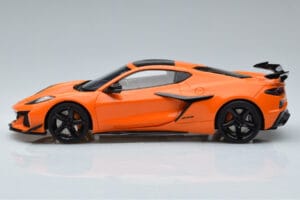 Chevrolet Corvette C8 Z06 Arancione GT Spirit 1:18 GT417 Resina — immagine 3 di 6
