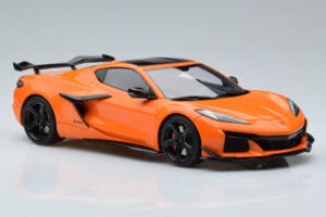 Chevrolet Corvette C8 Z06 Arancione GT Spirit 1:18 GT417 Resina — immagine 4 di 6