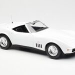 Chevrolet Corvette C3 Cabriolet Can-Am Bianco Norev 1:18 - image 4 of 6